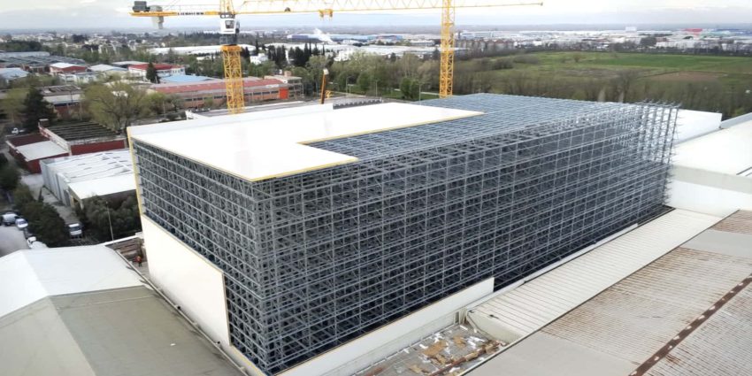self-supporting cold storage unit